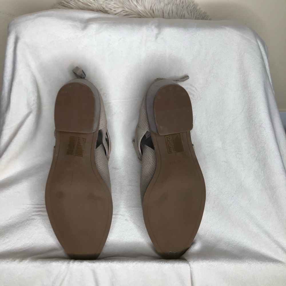 Dolce Vita Taupe Booties - Picture 4 of 6